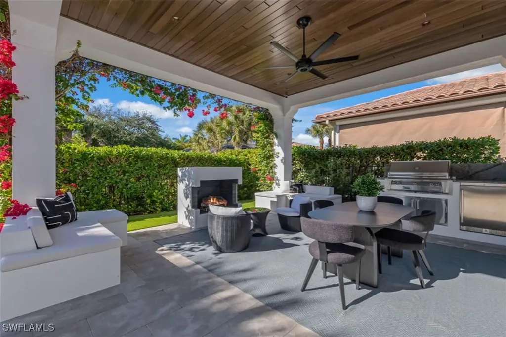 2243 Residence Circle Naples FL 34105