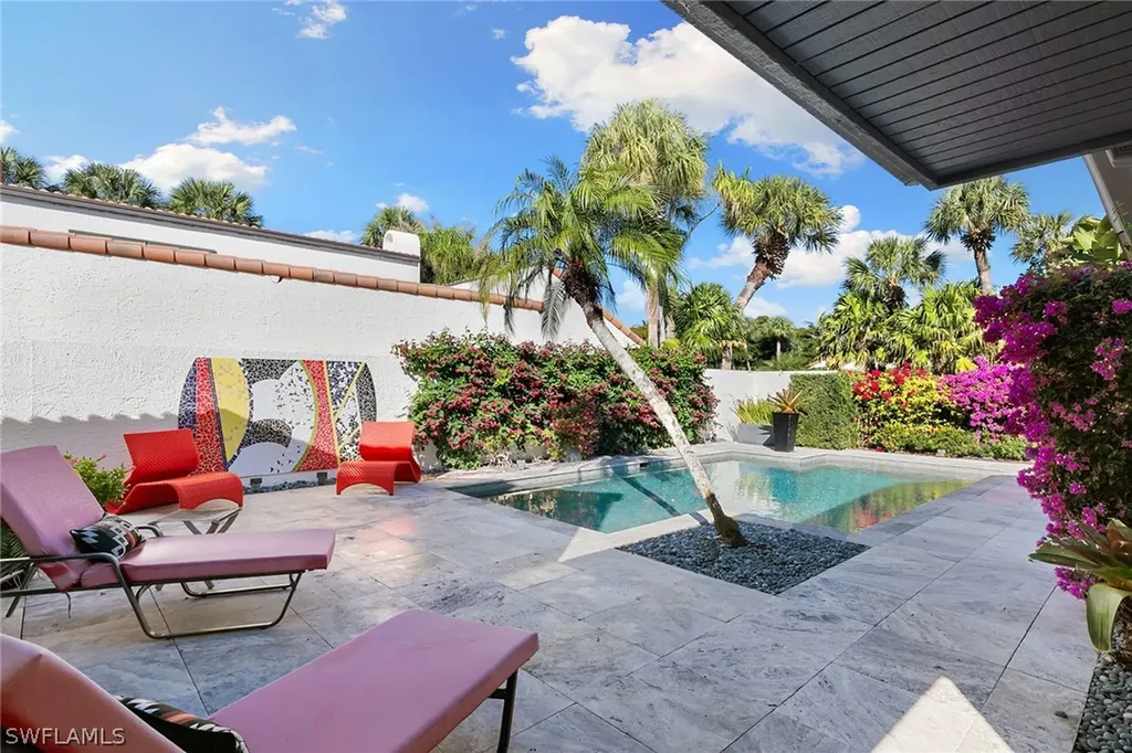 544 Tierra Mar Lane E Naples FL 34108
