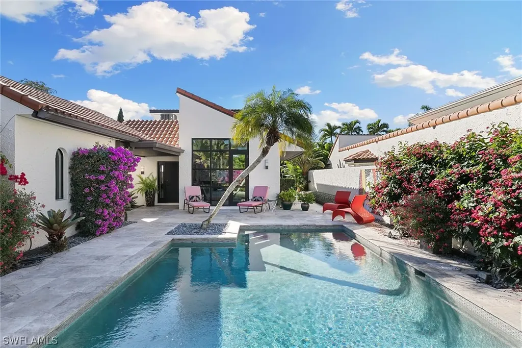 544 Tierra Mar Lane E Naples FL 34108