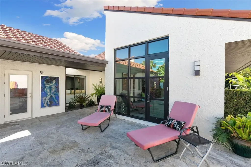 544 Tierra Mar Lane E Naples FL 34108
