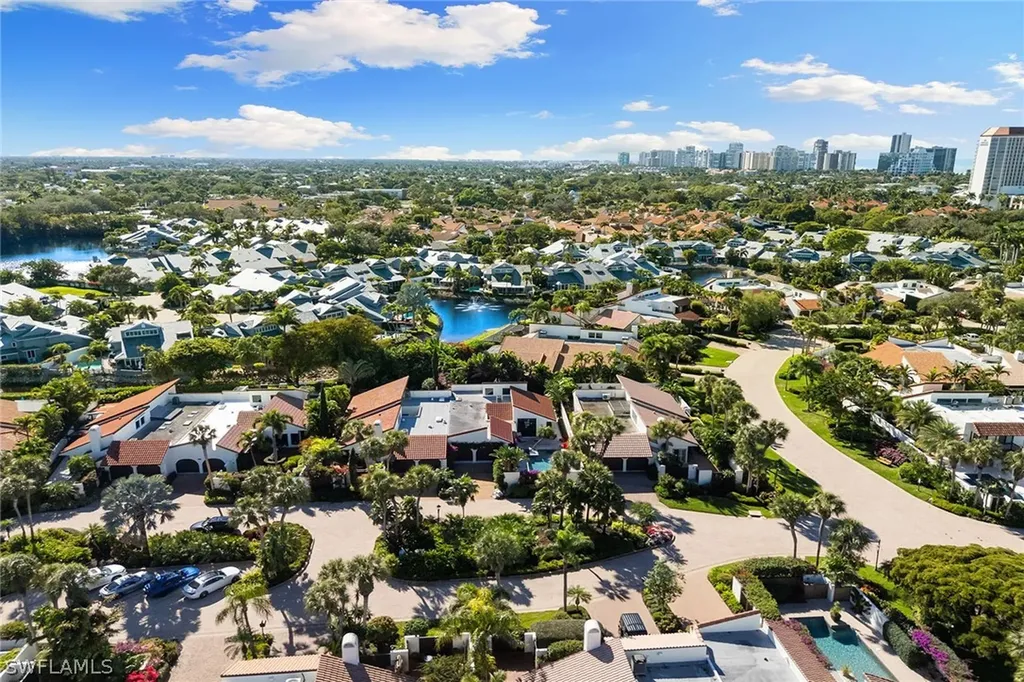 544 Tierra Mar Lane E Naples FL 34108