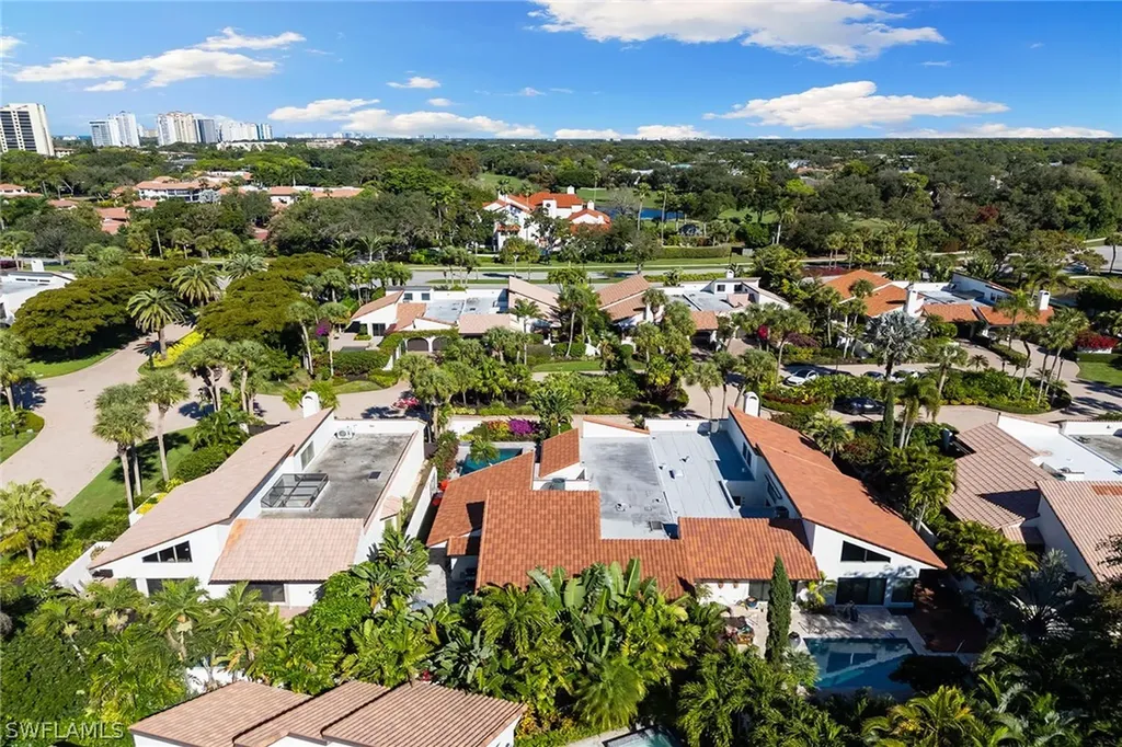 544 Tierra Mar Lane E Naples FL 34108