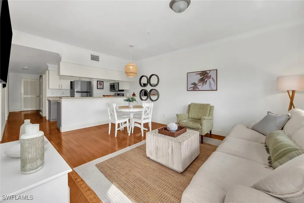 3311 Europa Drive Naples FL 34105