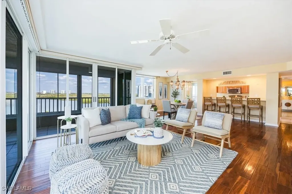 Naples FL, 21 Bluebill Avenue, Unit B806