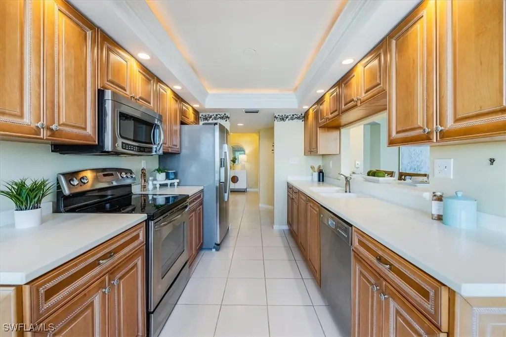 21 Bluebill Avenue Naples FL 34108