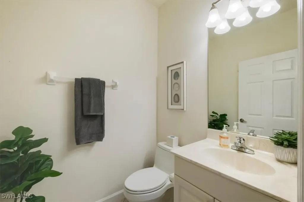 3057 Driftwood Way Naples FL 34109