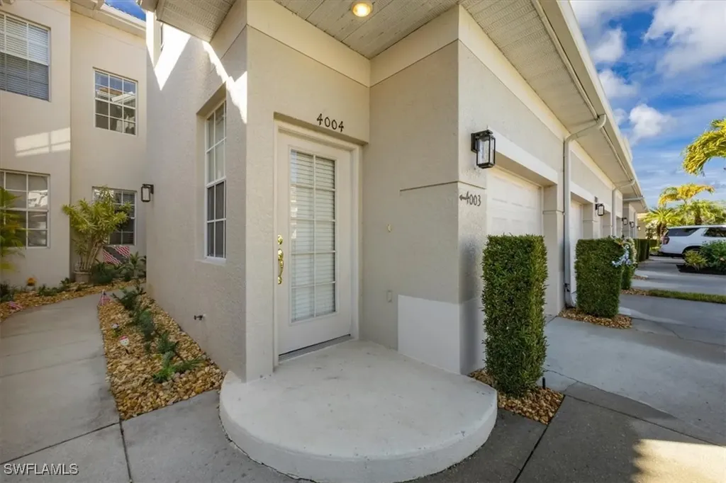 3057 Driftwood Way Naples FL 34109