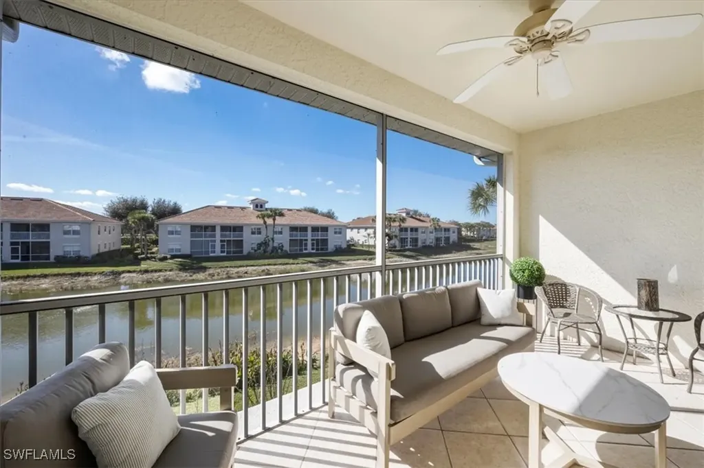 Naples FL, 3057 Driftwood Way, Unit 4004
