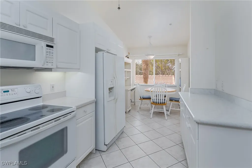 6810 Beach Resort Drive Naples FL 34114