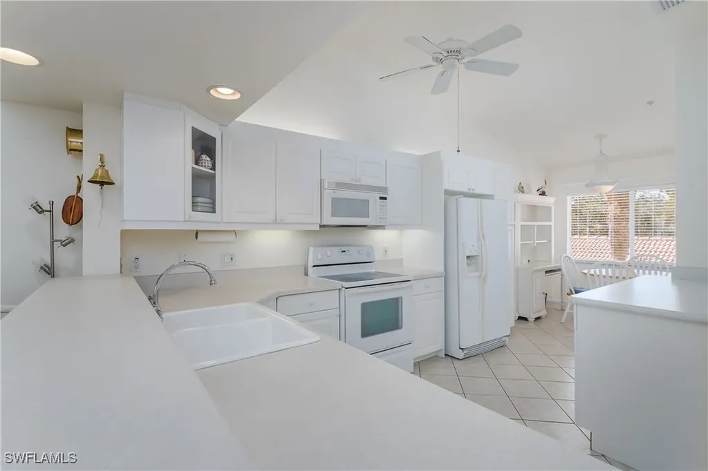 6810 Beach Resort Drive Naples FL 34114