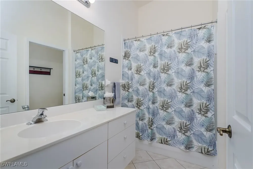 6810 Beach Resort Drive Naples FL 34114