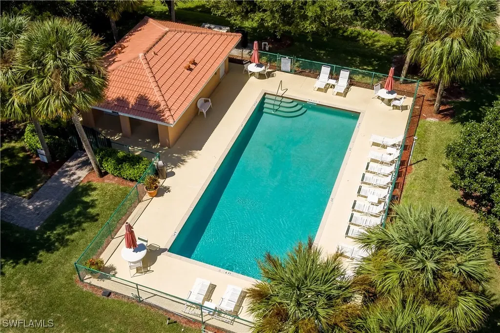 6810 Beach Resort Drive Naples FL 34114