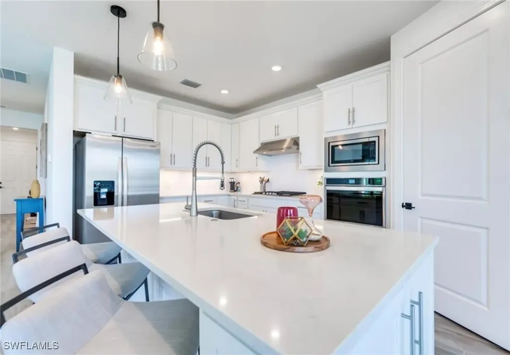 20419 Pebble Glen Drive Estero FL 33928