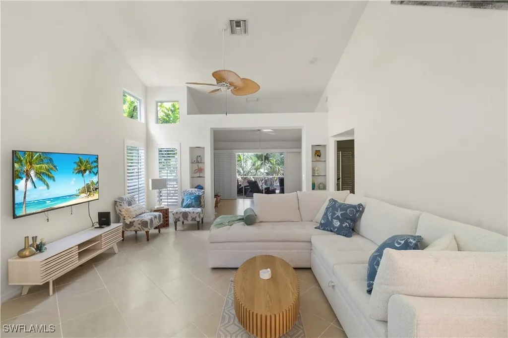 348 Carinosa Court Naples FL 34110