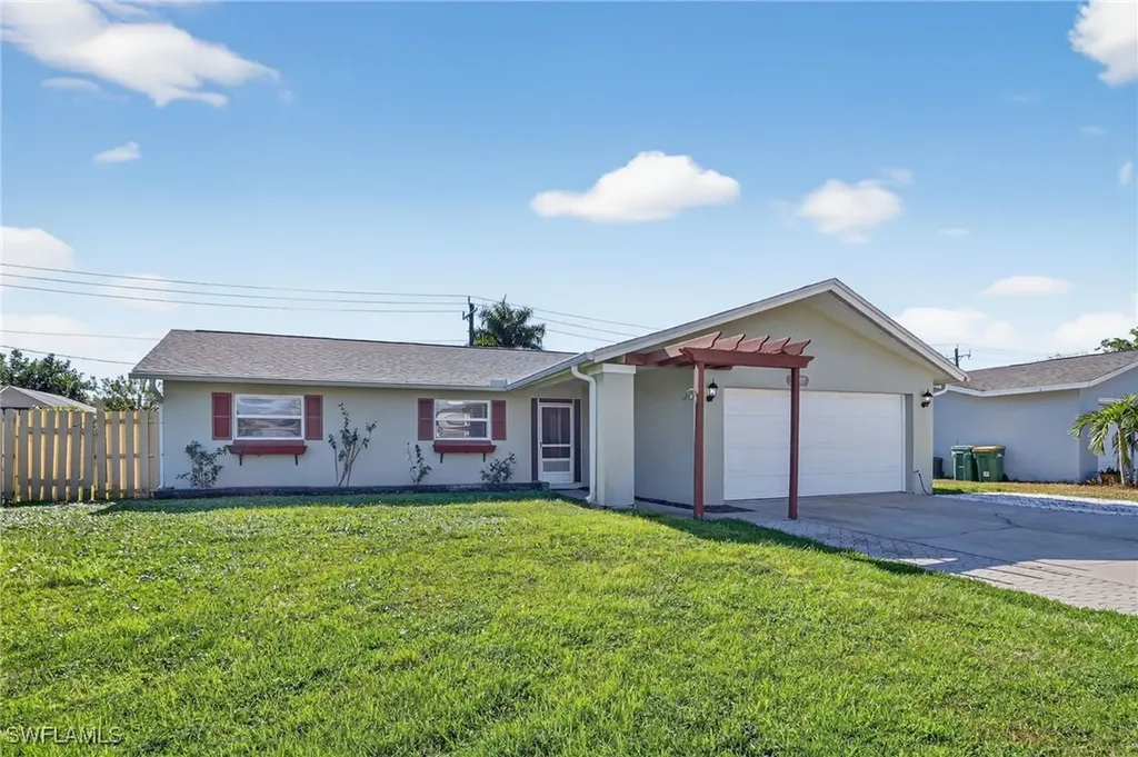 1336 Lake Shore Drive Naples FL 34103