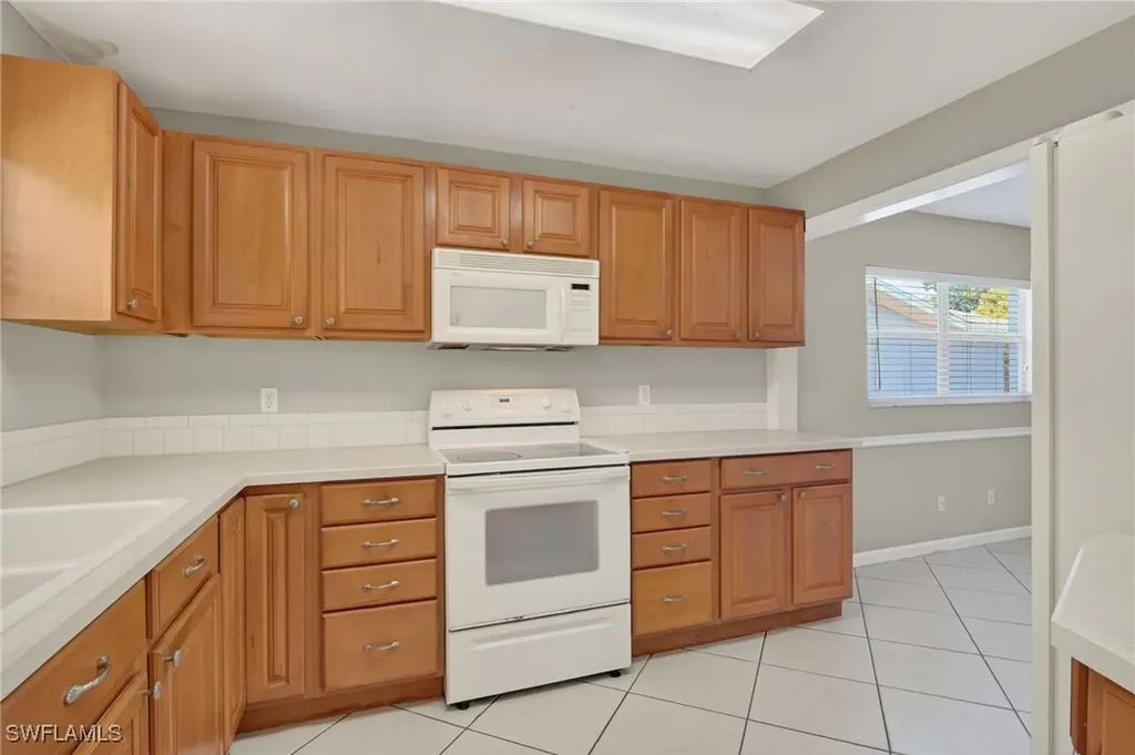 1336 Lake Shore Drive Naples FL 34103