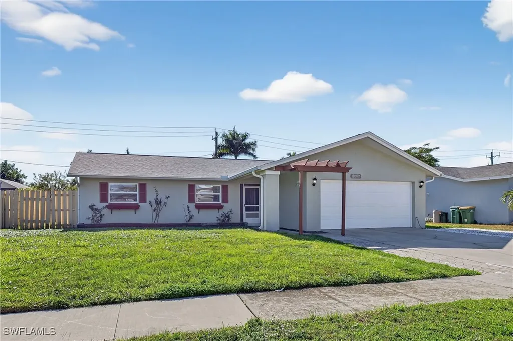 1336 Lake Shore Drive Naples FL 34103