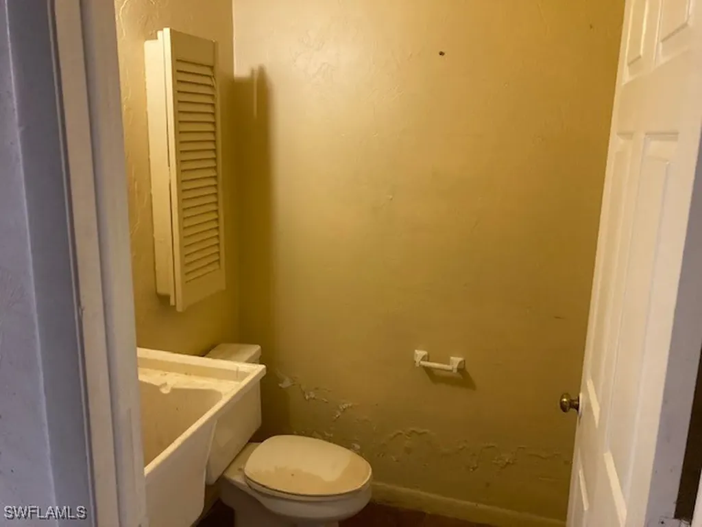 960 Chalmer Drive Marco Island FL 34145