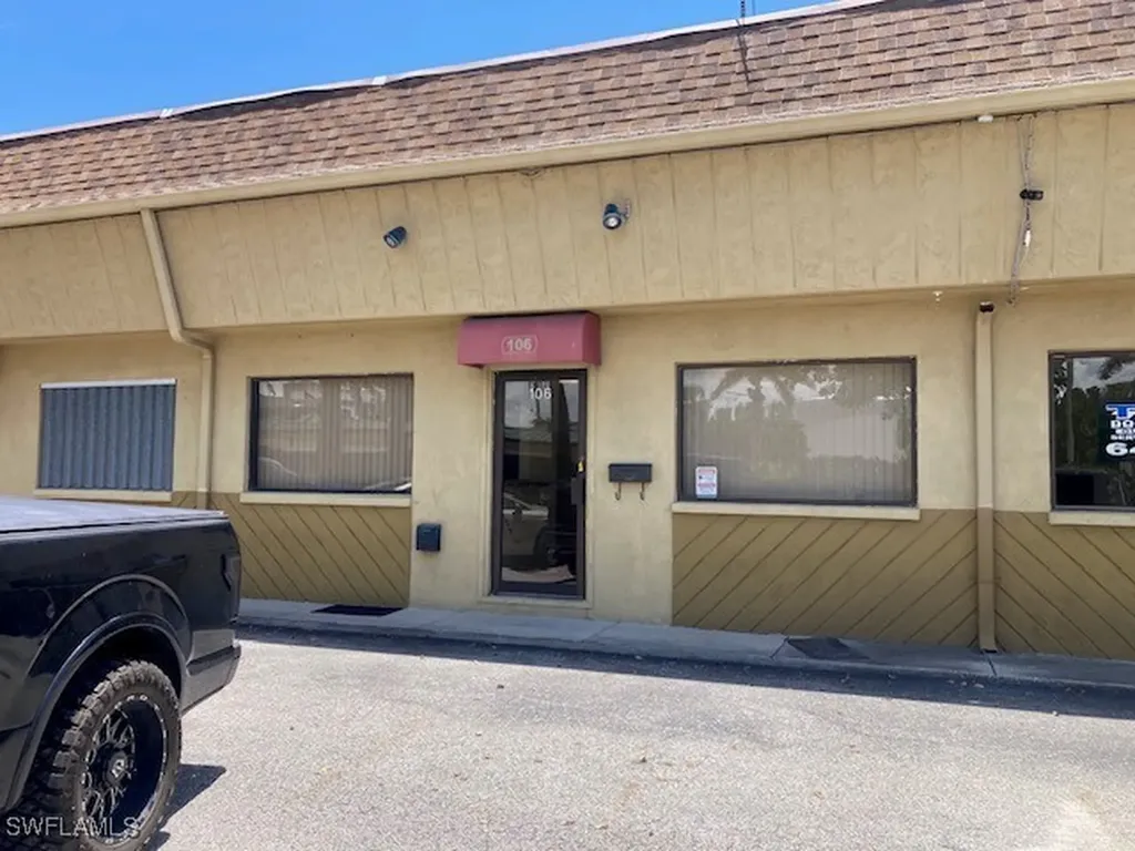960 Chalmer Drive Marco Island FL 34145
