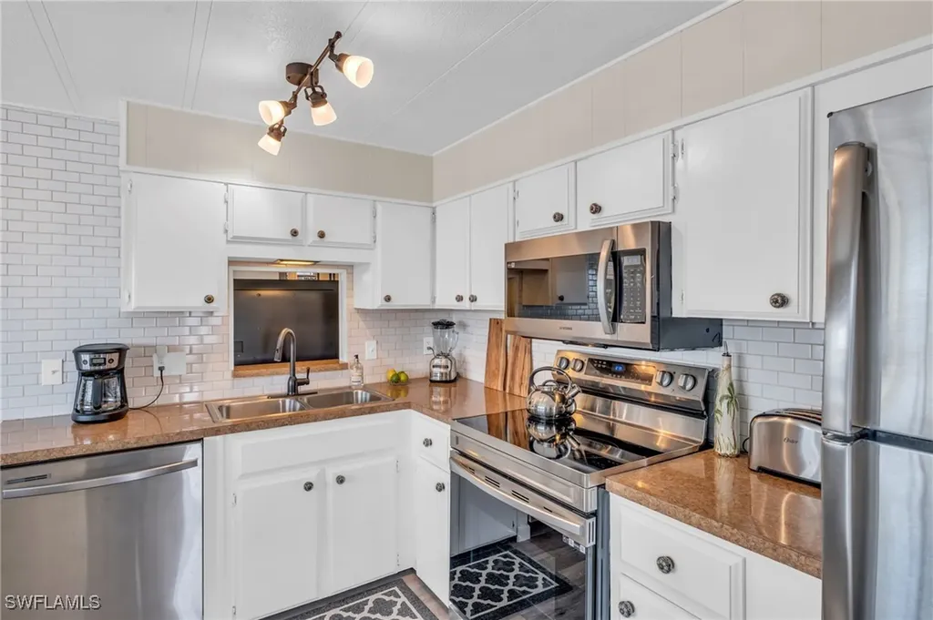 132 Nicklaus Boulevard North Fort Myers FL 33903