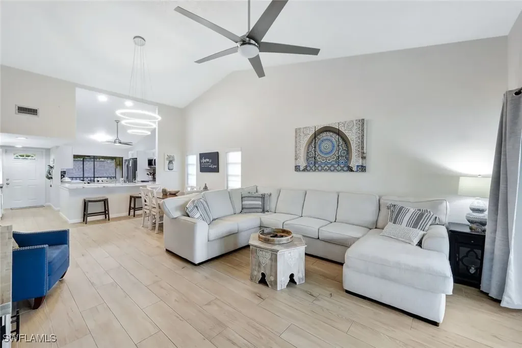 15400 Cedarwood Lane Naples FL 34110