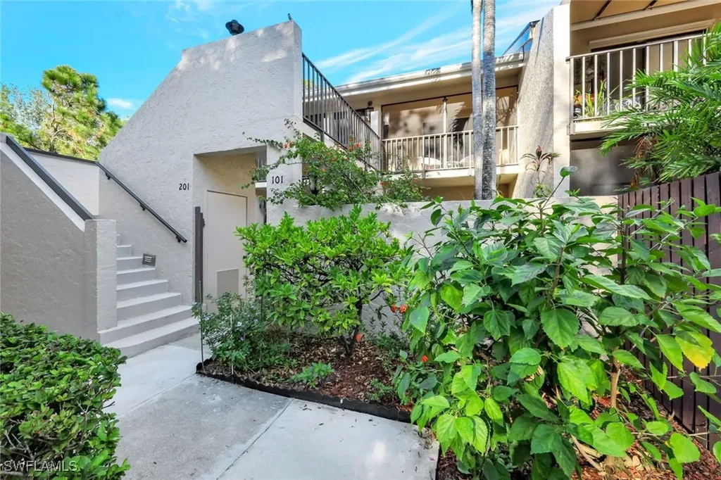 15400 Cedarwood Lane Naples FL 34110