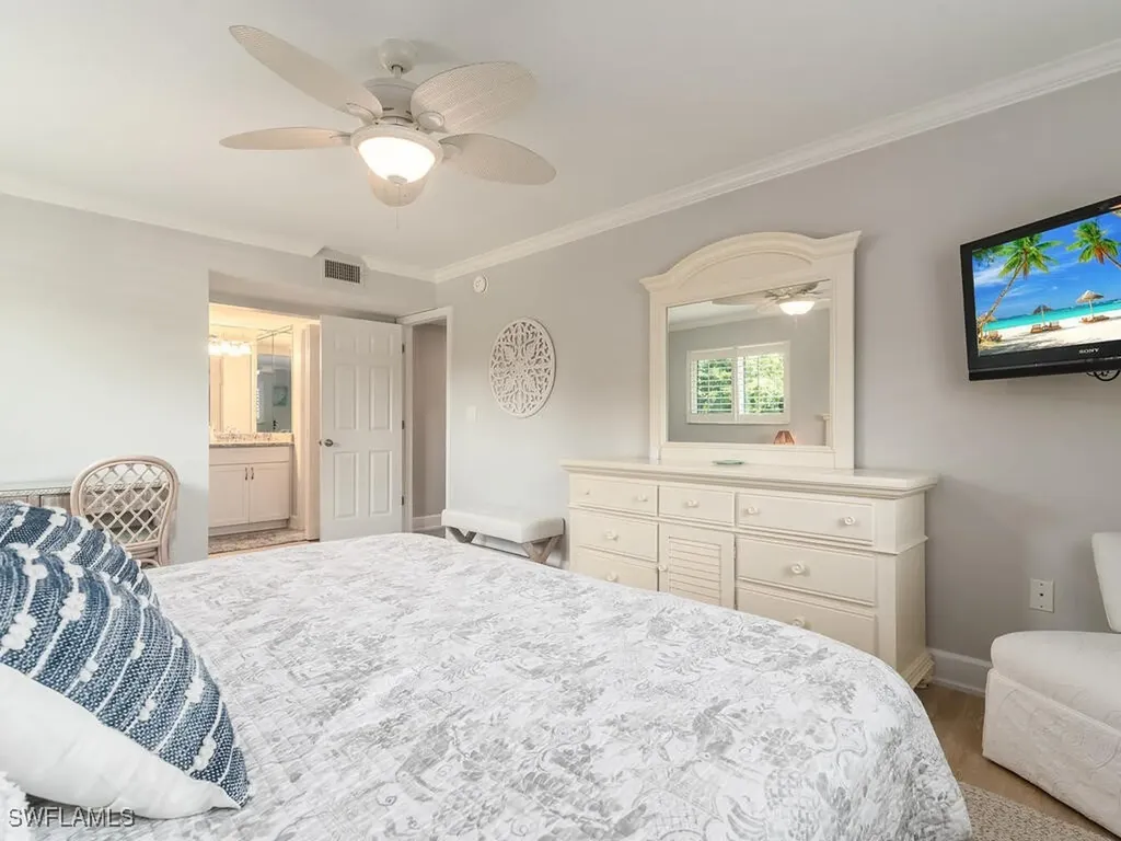 4180 Crayton Road Naples FL 34103