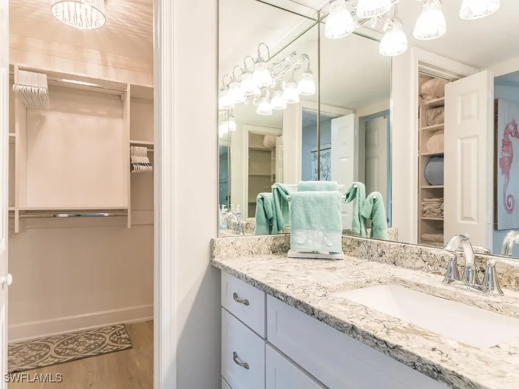 4180 Crayton Road Naples FL 34103