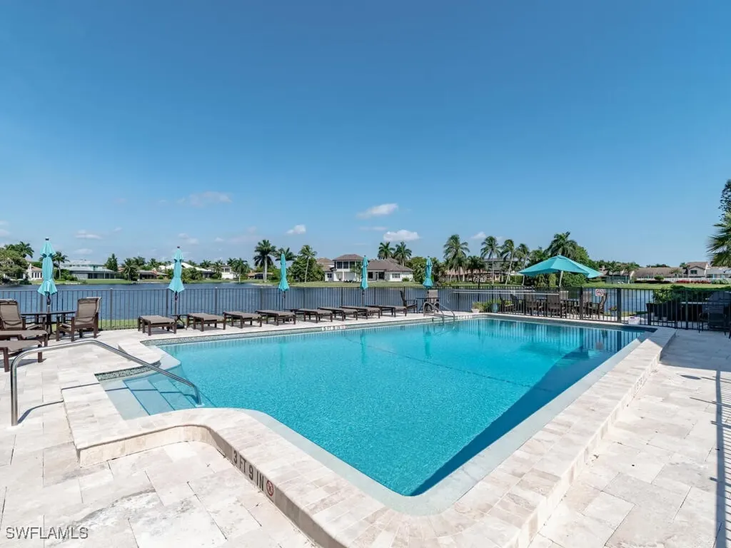 4180 Crayton Road Naples FL 34103