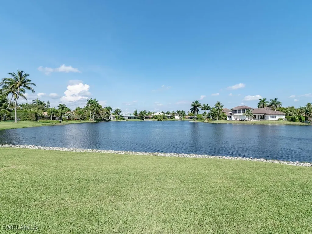 4180 Crayton Road Naples FL 34103