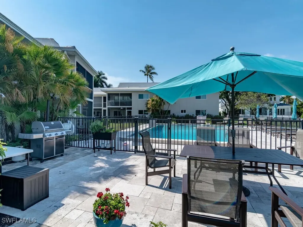 4180 Crayton Road Naples FL 34103