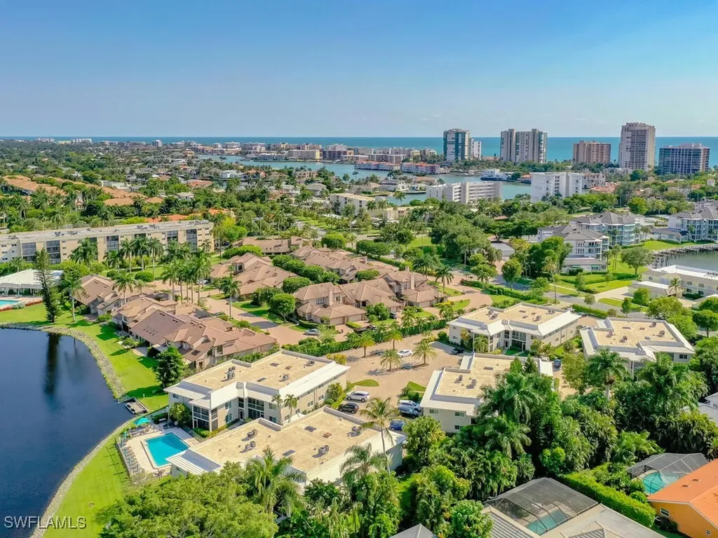 4180 Crayton Road Naples FL 34103