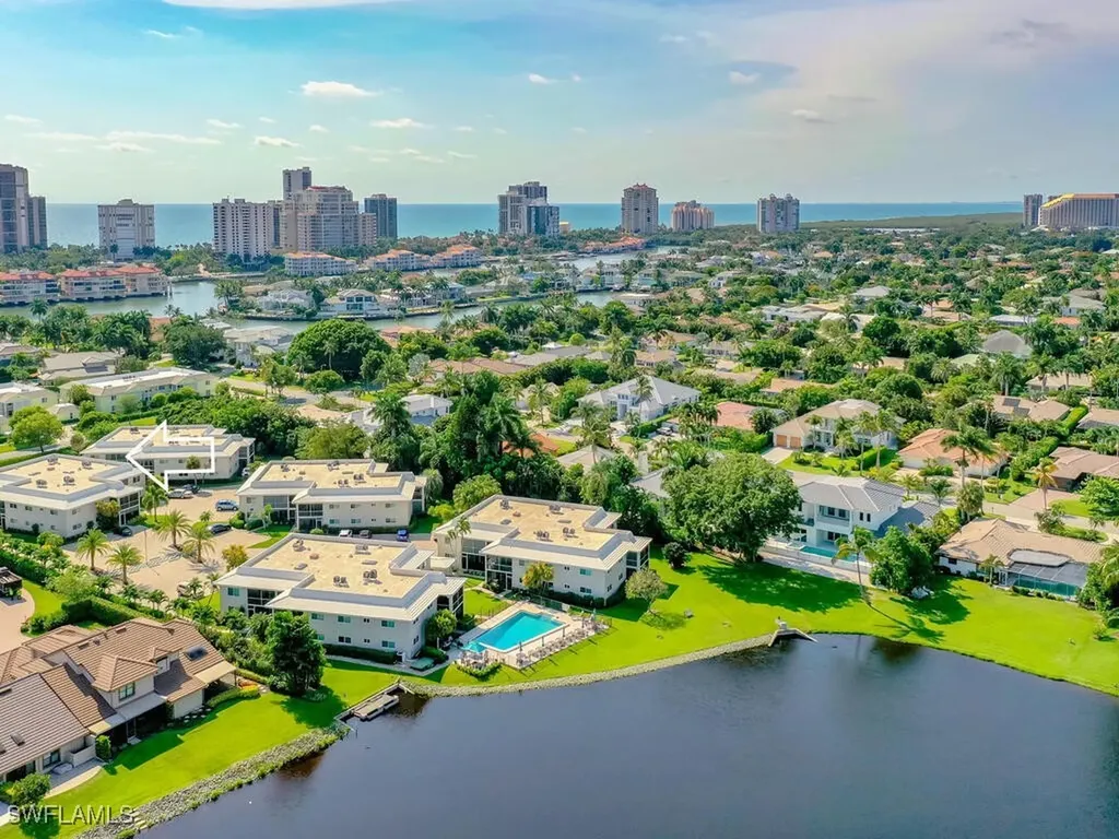 4180 Crayton Road Naples FL 34103