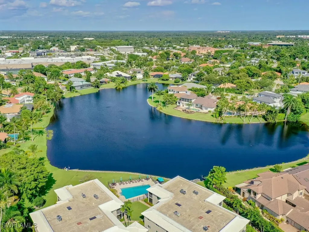 4180 Crayton Road Naples FL 34103