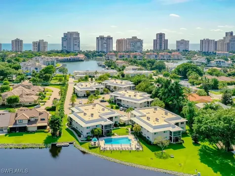 4180 Crayton Road Naples FL 34103