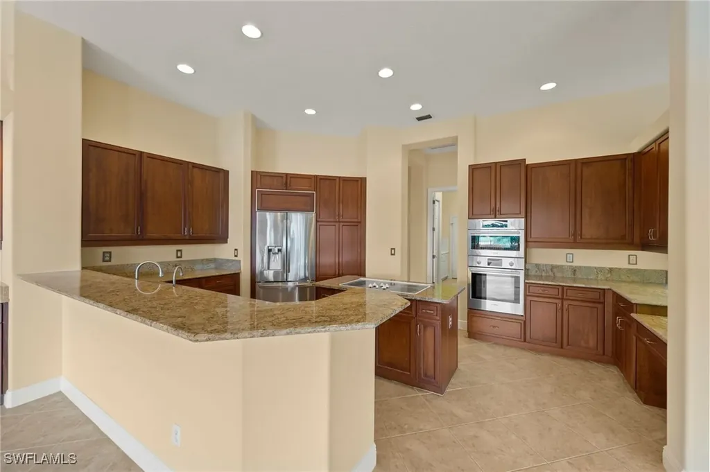 527 Terracina Way Naples FL 34119