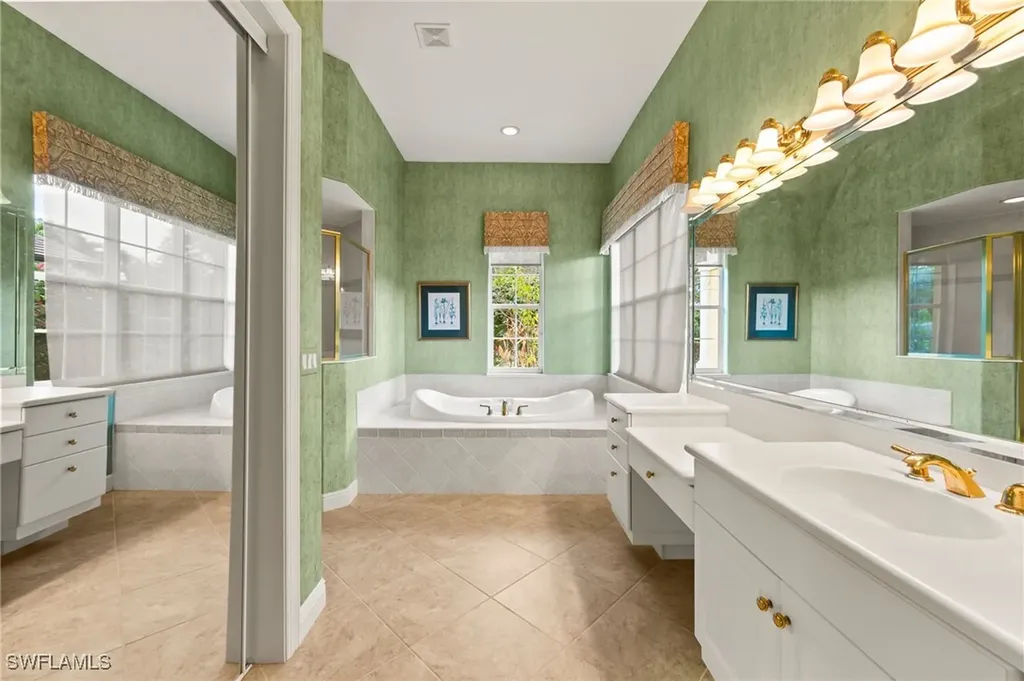 527 Terracina Way Naples FL 34119