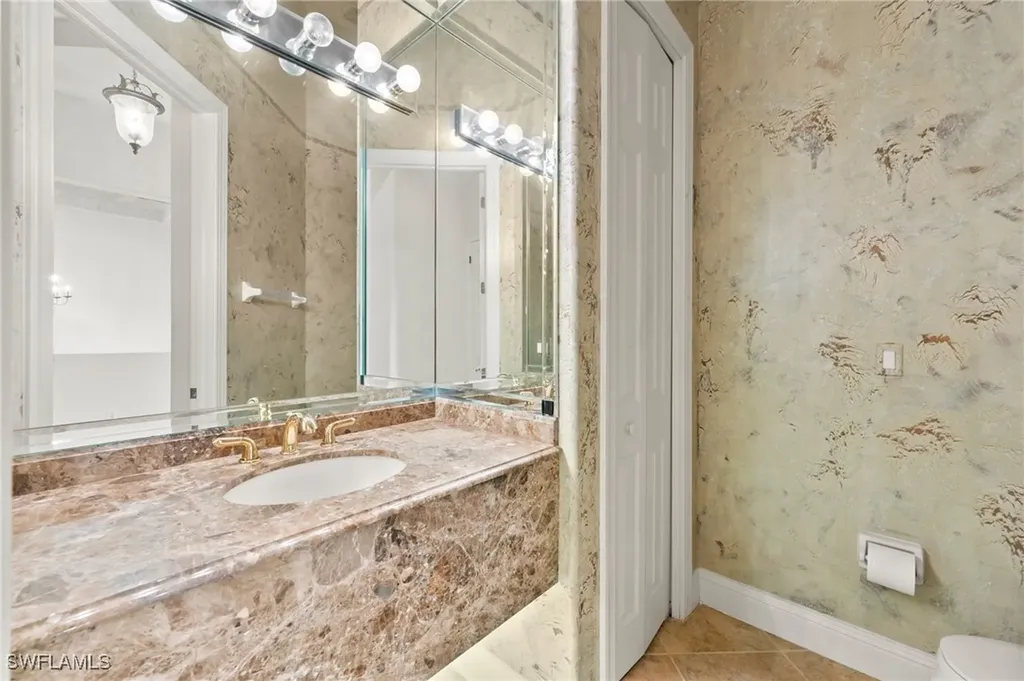 527 Terracina Way Naples FL 34119