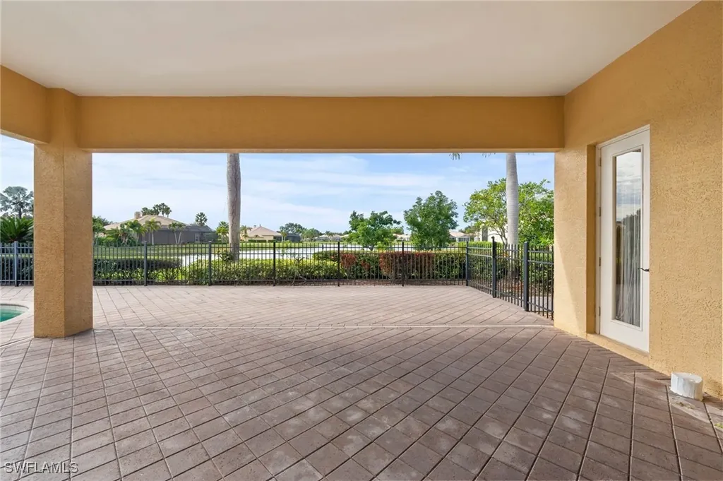 527 Terracina Way Naples FL 34119