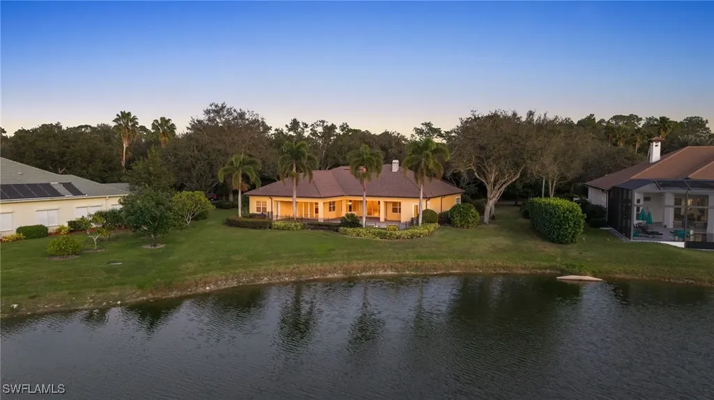 527 Terracina Way Naples FL 34119