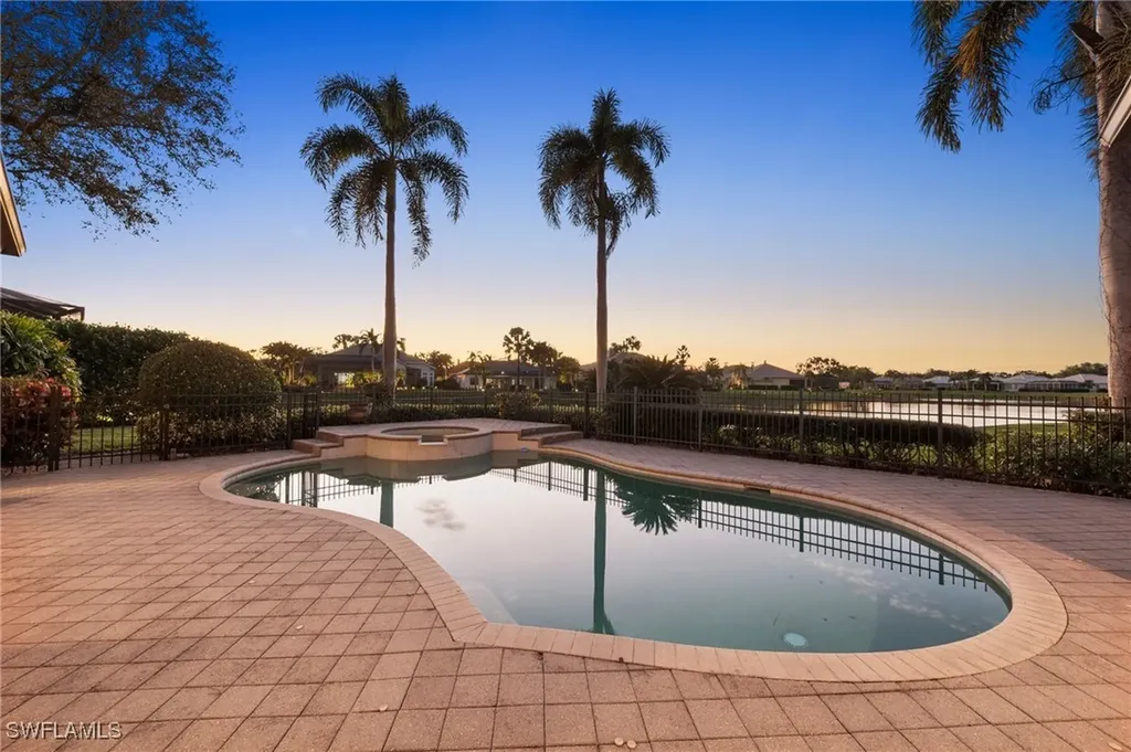 527 Terracina Way Naples FL 34119