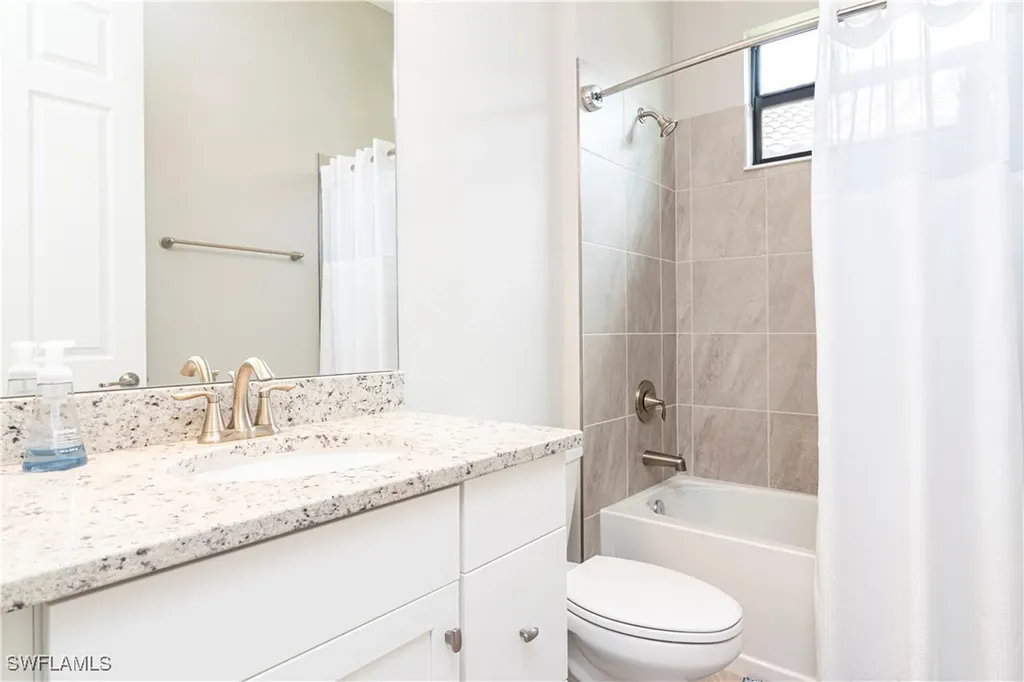 28072 Foxrock Court Bonita Springs FL 34135