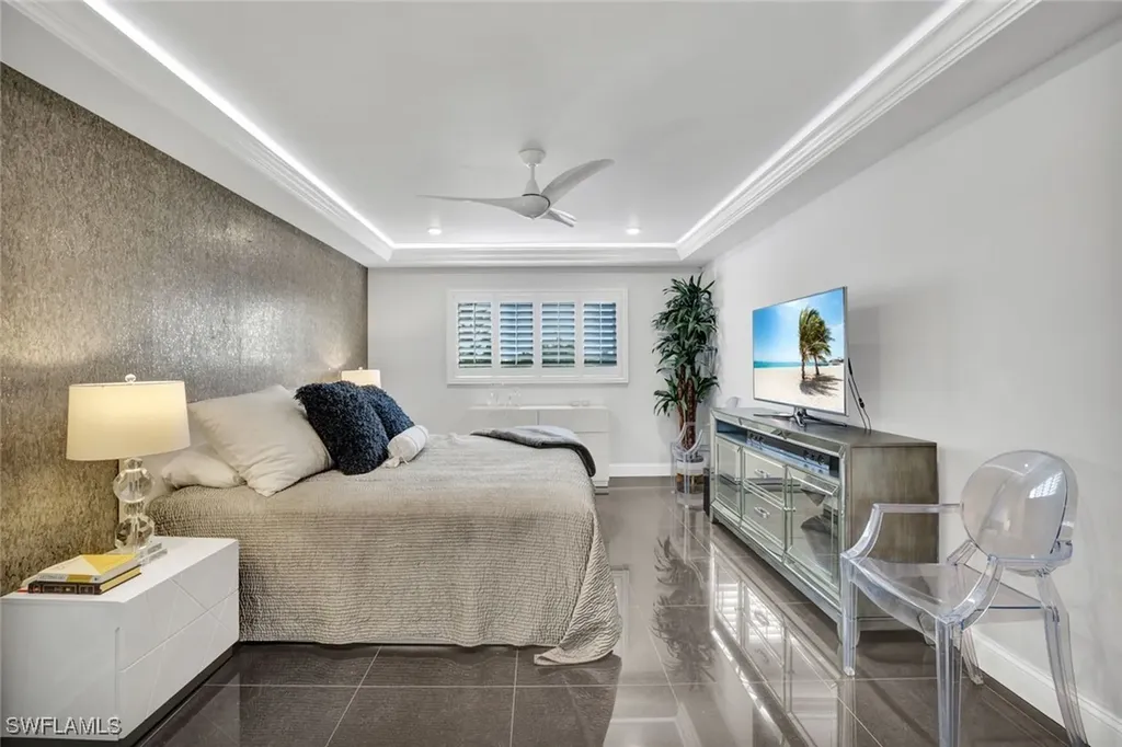 555 Park Shore Drive Naples FL 34103