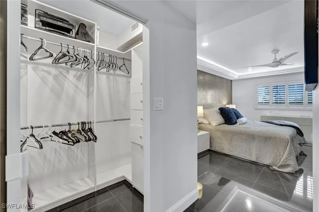 555 Park Shore Drive Naples FL 34103