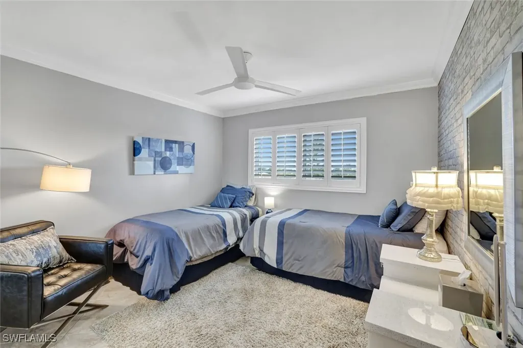 555 Park Shore Drive Naples FL 34103