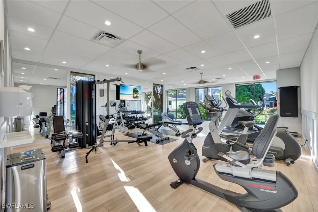 555 Park Shore Drive Naples FL 34103