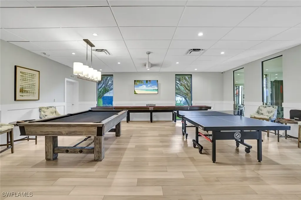 555 Park Shore Drive Naples FL 34103