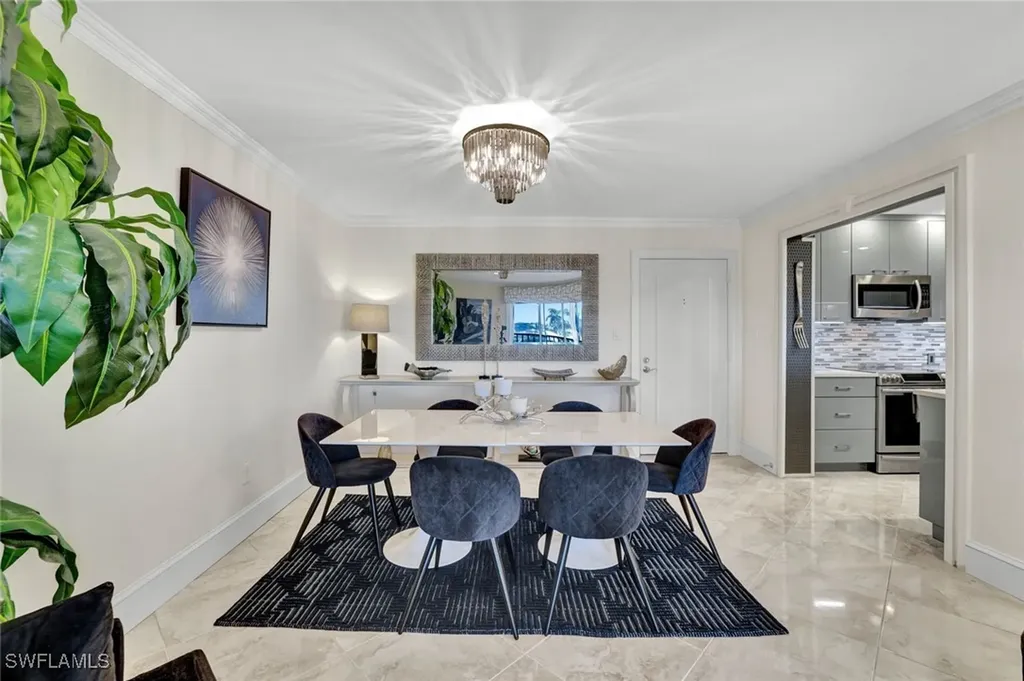 555 Park Shore Drive Naples FL 34103