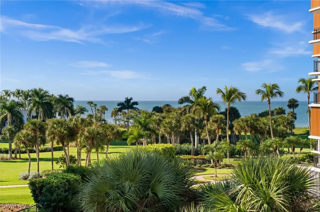 4255 Gulf Shore Boulevard N Naples FL 34103