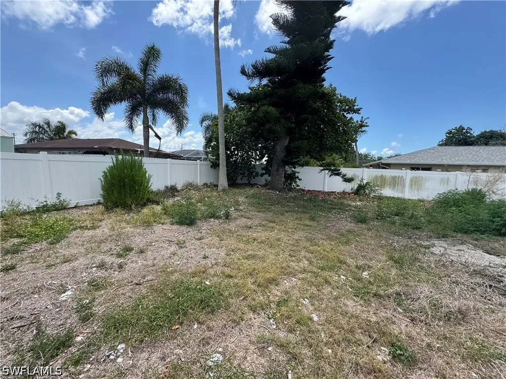 3713 SE 8th Avenue Cape Coral FL 33904
